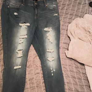 New torrid shirt jeans size 22 short.